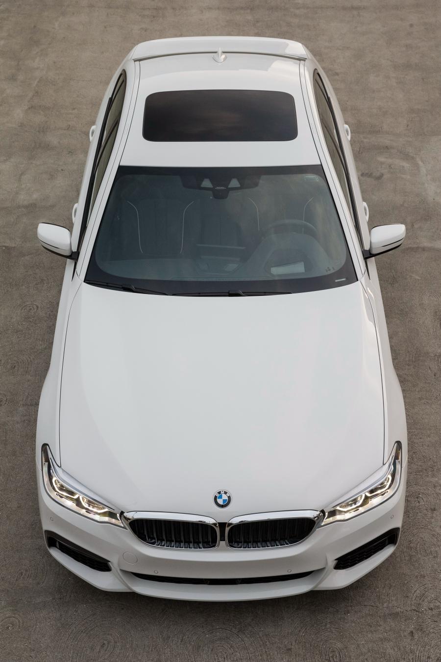  BMW 530i Sedan M Sport 2017 года  (NA) (фото 5 из 7)